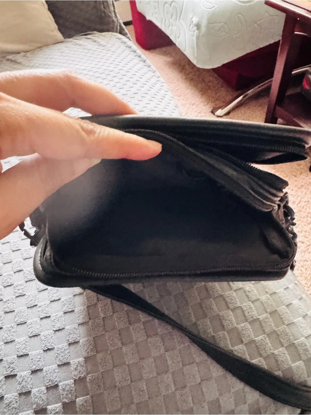 Tumi Leather Crossbody Organizer Bag for Men - Black new